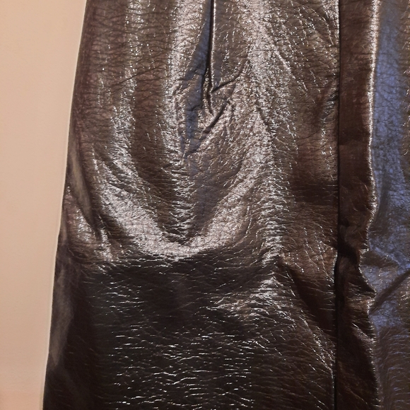 For the Republic Black Faux Leather Midi Skirt - Picture 5 of 7
